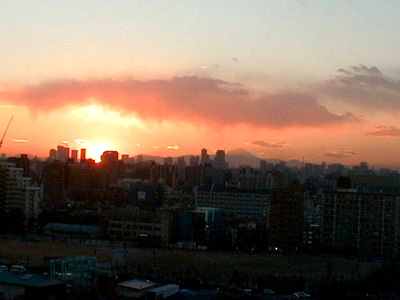 �ʐ^�̓]�ځA�R�s�[�́A���f�肵�܂��B�S�����i�T�C�I